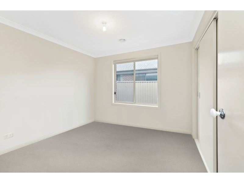 6 Oberon Street, Alfredton VIC 3350