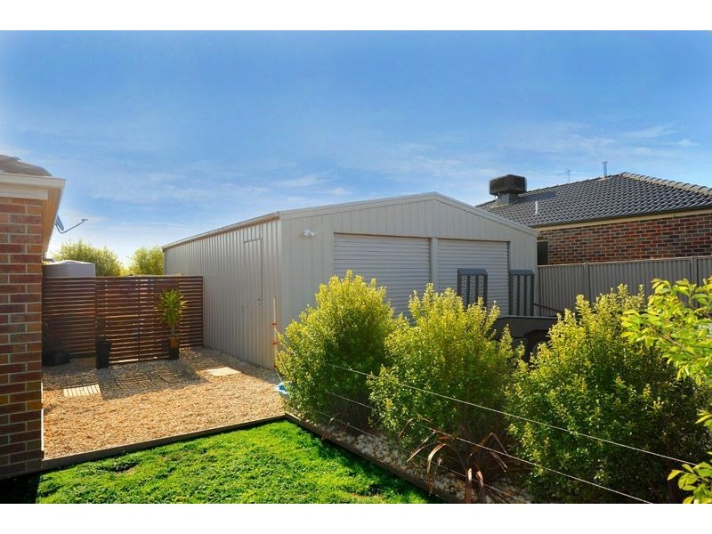 30 Menhennet Drive, Delacombe VIC 3356