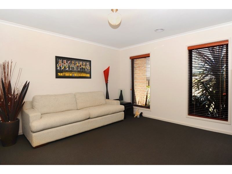 30 Menhennet Drive, Delacombe VIC 3356