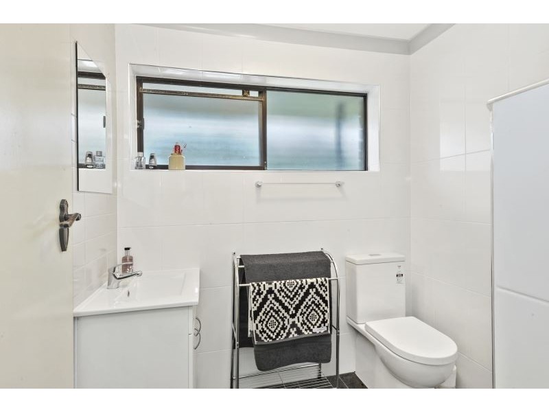 17 Edgewood Court, Delacombe VIC 3356