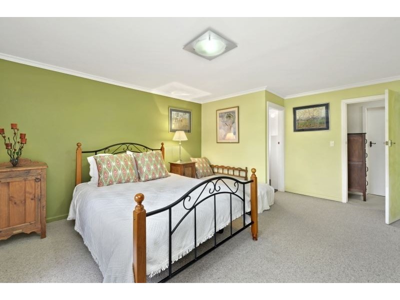 17 Edgewood Court, Delacombe VIC 3356