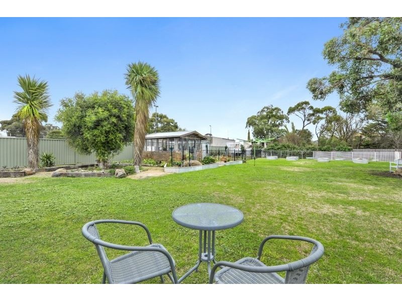 17 Edgewood Court, Delacombe VIC 3356