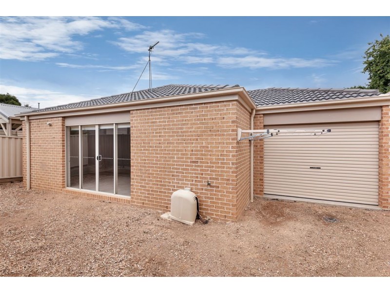 2/30 Albion Street, Sebastopol VIC 3356