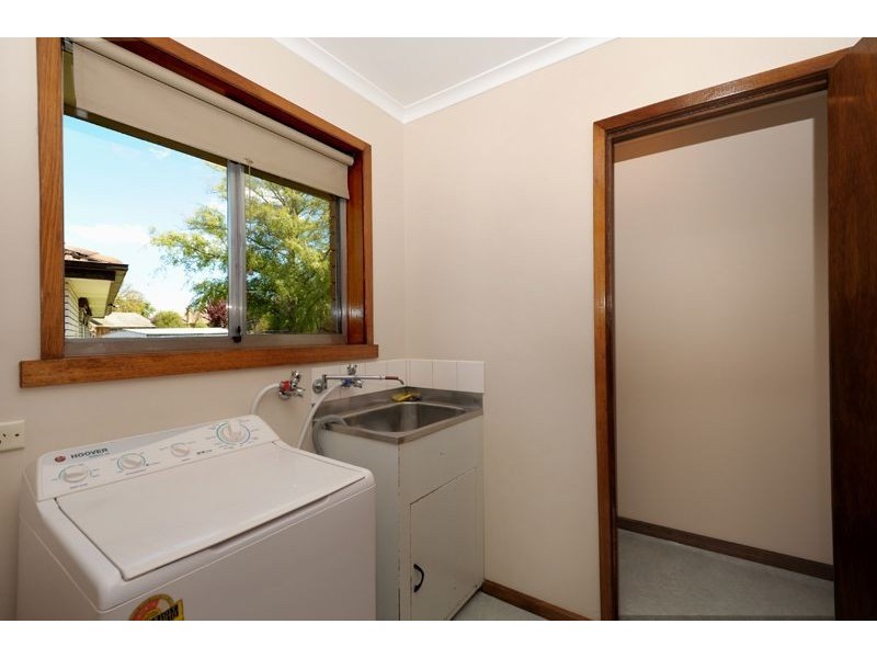 28 Rowlands Street, Sebastopol VIC 3356