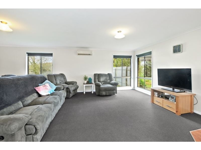 17 Berna Court, Ross Creek VIC 3351