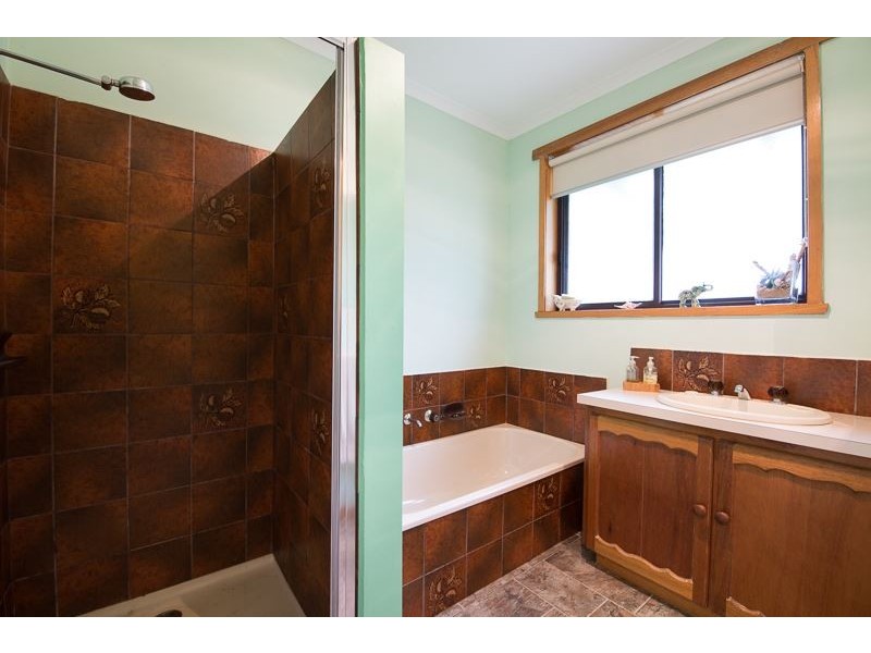 1 Clapperton Street, Lexton VIC 3352