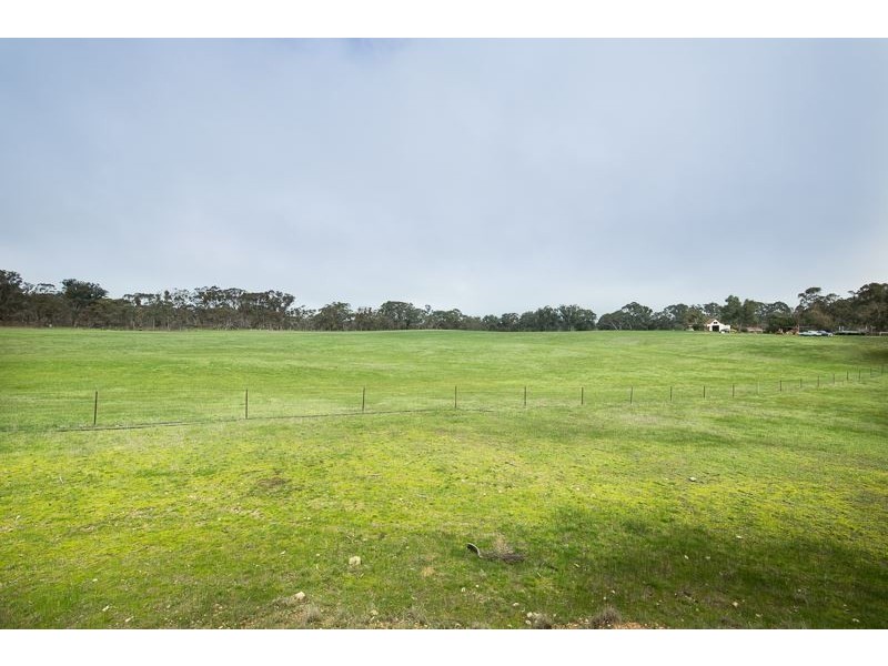 1 Clapperton Street, Lexton VIC 3352