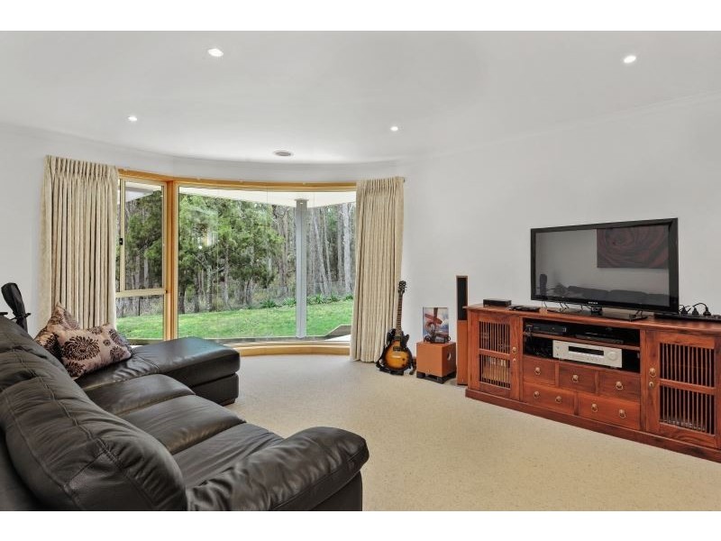 13 Timbertop Drive, Mount Helen VIC 3350