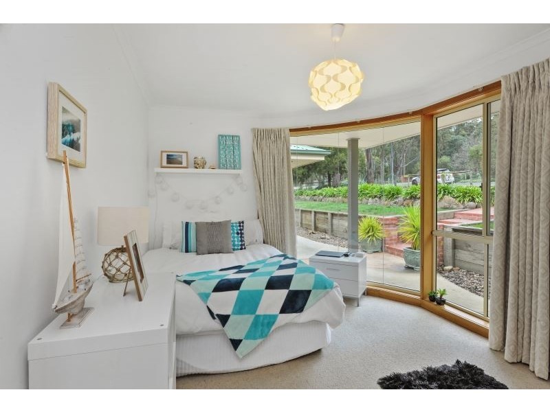 13 Timbertop Drive, Mount Helen VIC 3350