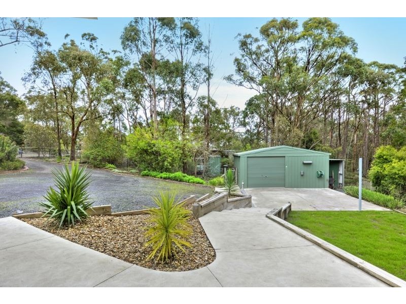 13 Timbertop Drive, Mount Helen VIC 3350
