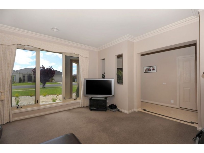 31 Scarborough Crescent, Alfredton VIC 3350