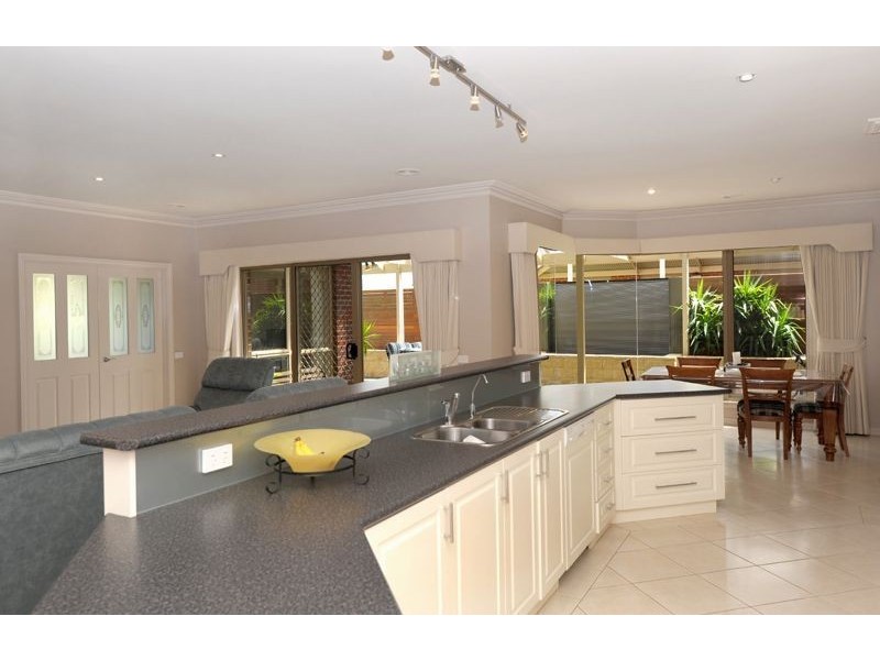 31 Scarborough Crescent, Alfredton VIC 3350