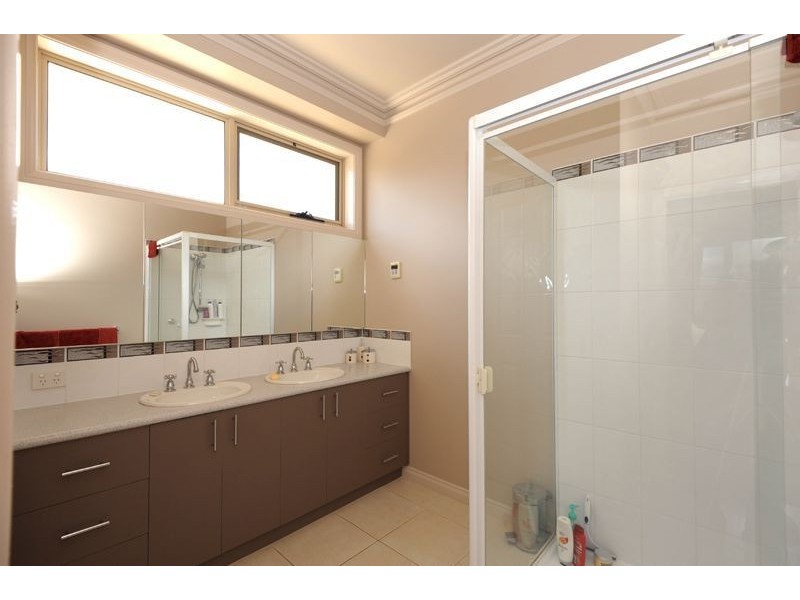 31 Scarborough Crescent, Alfredton VIC 3350