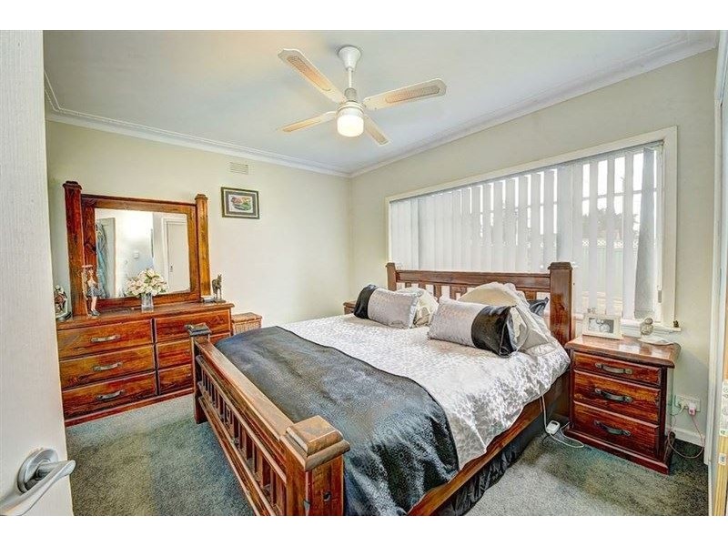 332 albert St, Sebastopol VIC 3356