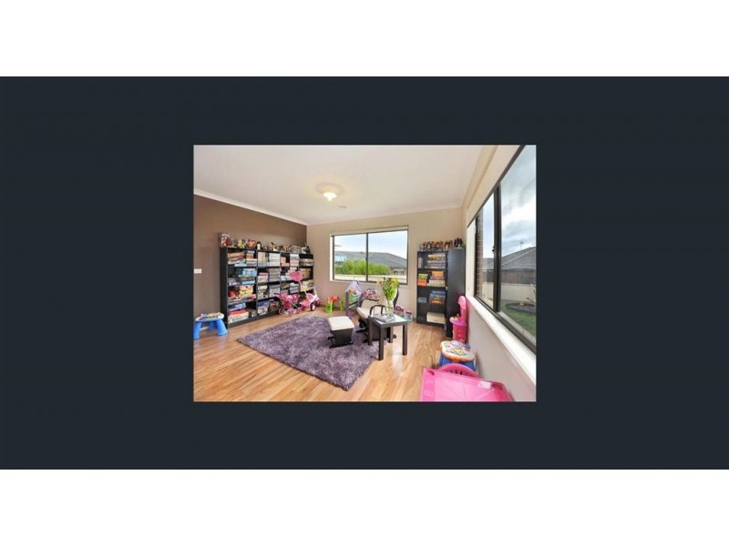 36 Kirby Ave, Canadian VIC 3350