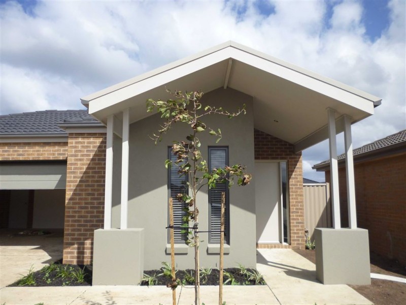 36 chase boulevard, Alfredton VIC 3350