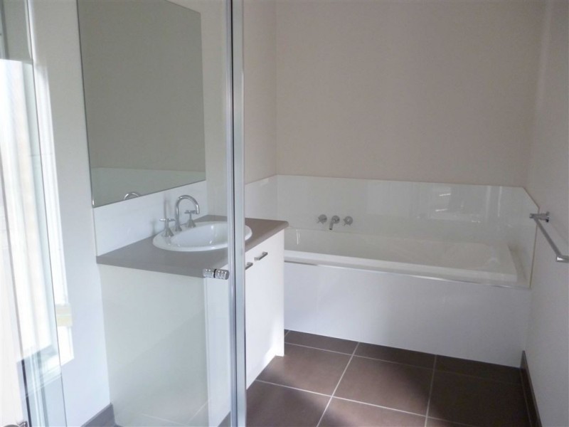 36 chase boulevard, Alfredton VIC 3350