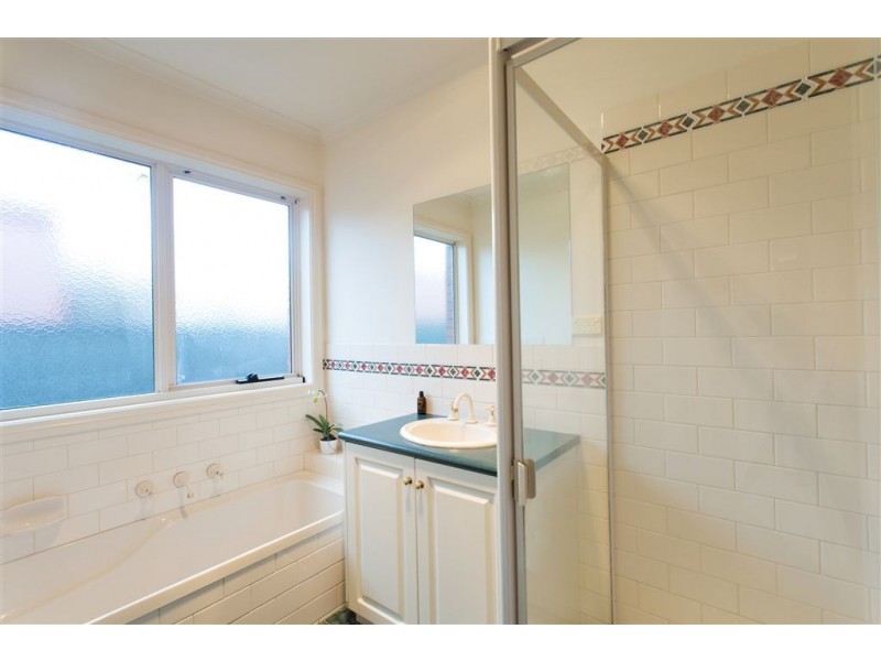 3 Ashford Court, Invermay Park VIC 3350