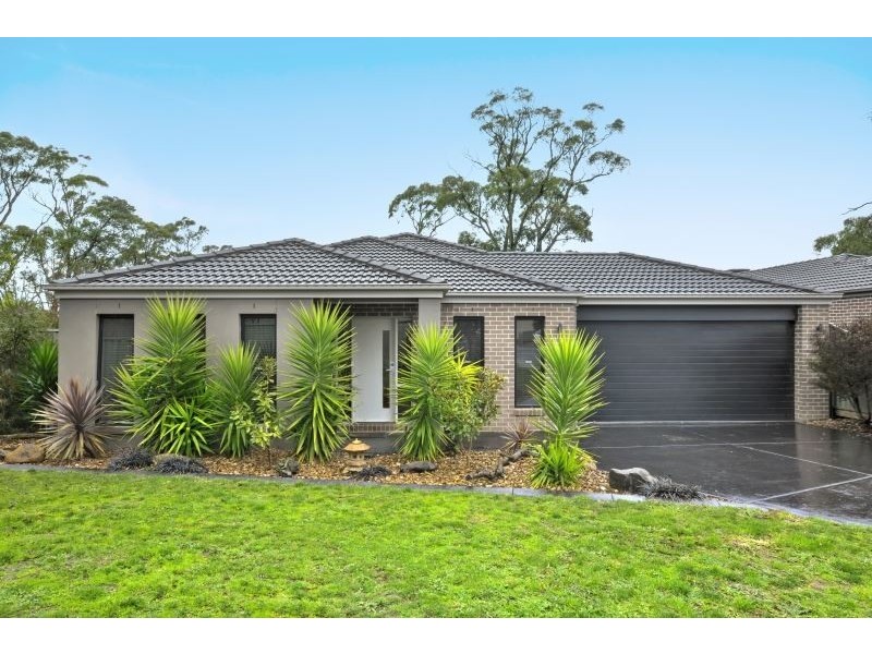 8 Rattray Court, Ballarat VIC 3350
