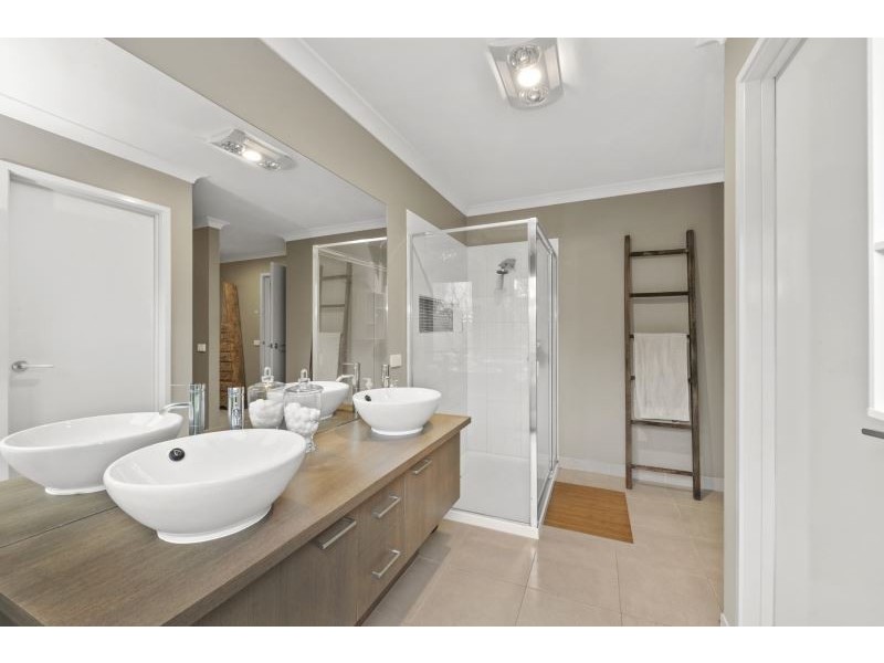 8 Rattray Court, Ballarat VIC 3350