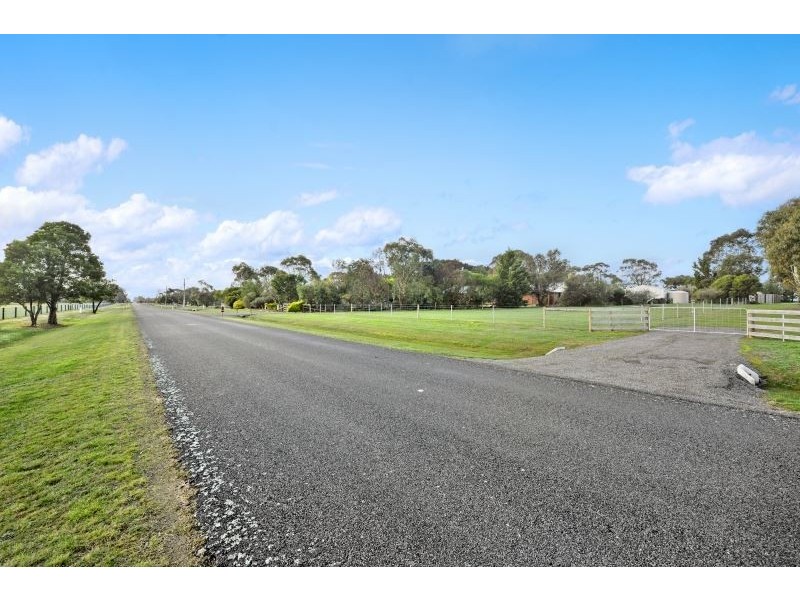 31 Whites Road, Cardigan VIC 3352