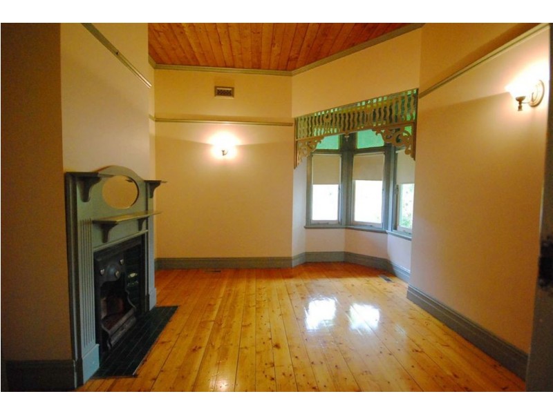 14 Devon Street, Lake Wendouree VIC 3350