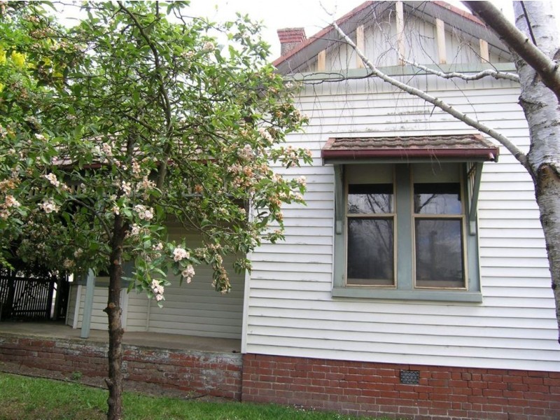 14 Devon Street, Lake Wendouree VIC 3350