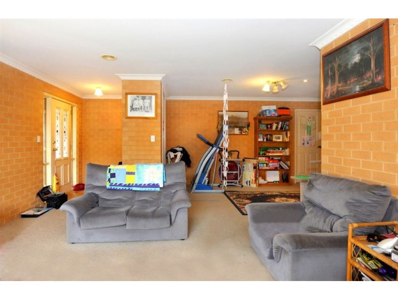 8 Castle Court, Ballarat VIC 3350