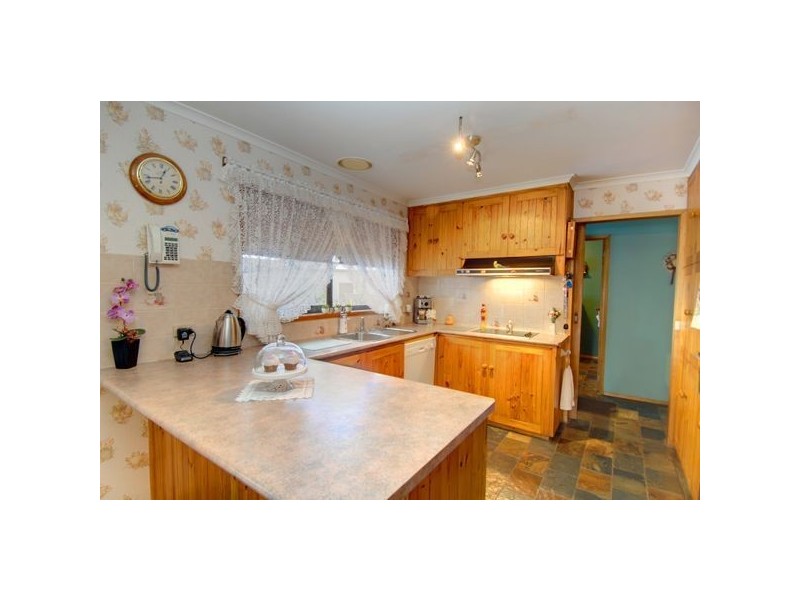 128 Hayes Drive, Smythes Creek VIC 3351