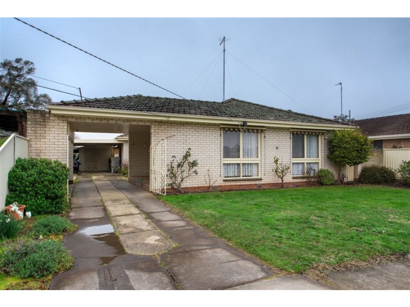 21 Huntington Street, Wendouree VIC 3355