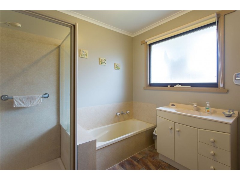 21 Huntington Street, Wendouree VIC 3355