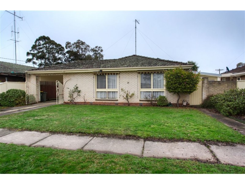 21 Huntington Street, Wendouree VIC 3355