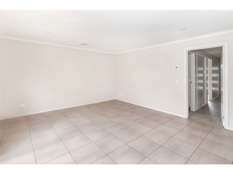 2/30 Albion Street, Sebastopol VIC 3356