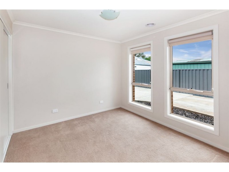 2/30 Albion Street, Sebastopol VIC 3356