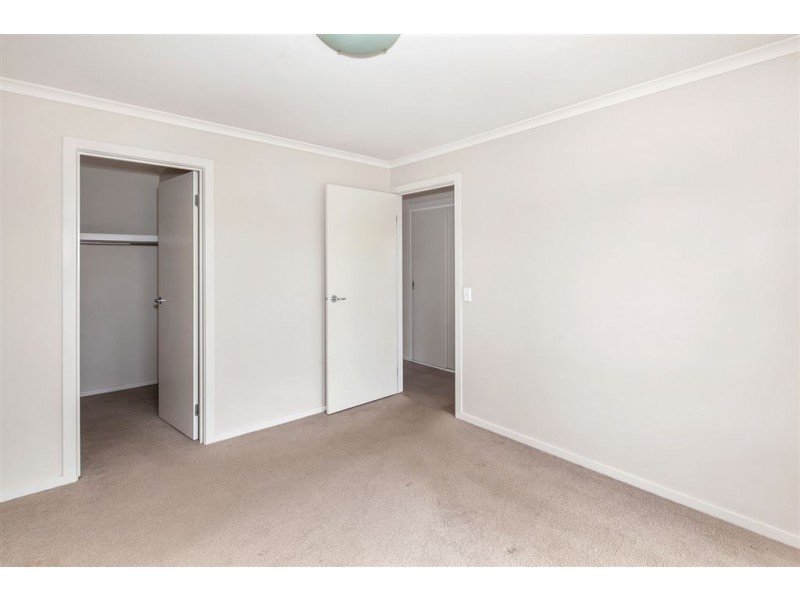 2/30 Albion Street, Sebastopol VIC 3356