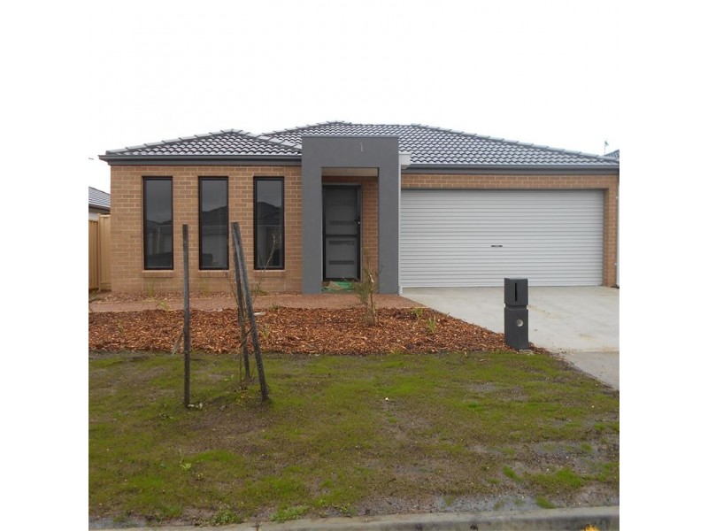 19 Whidburn Pl, Sebastopol VIC 3356