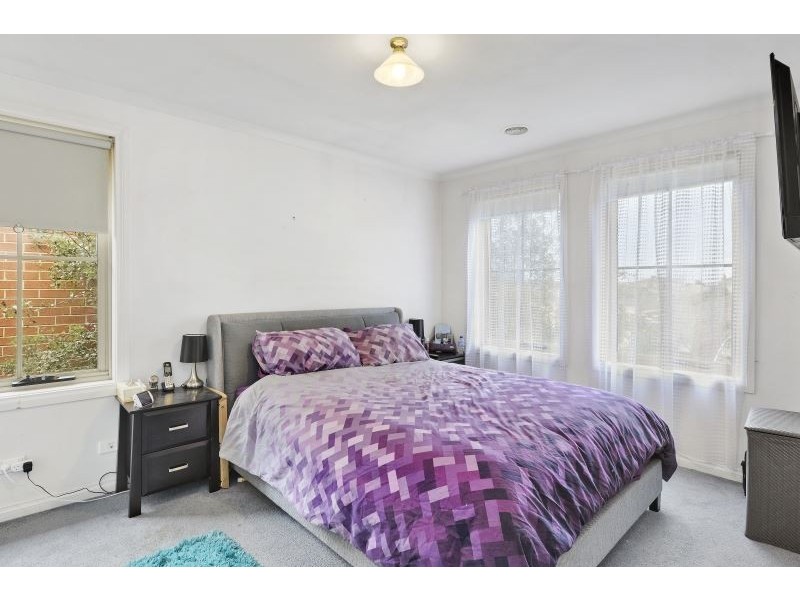 40 Lake Gardens Avenue, Lake Gardens VIC 3355