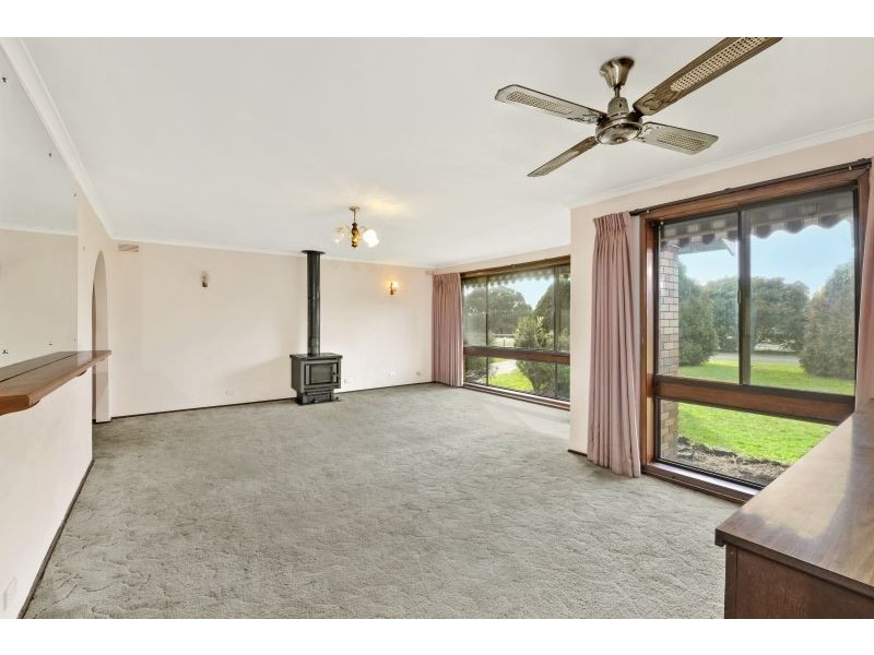 53 Howe Street, Miners Rest VIC 3352