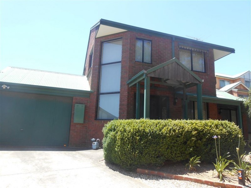 3 Warrambine Drive, Canadian VIC 3350