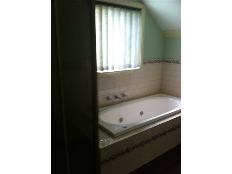 3 Warrambine Drive, Canadian VIC 3350