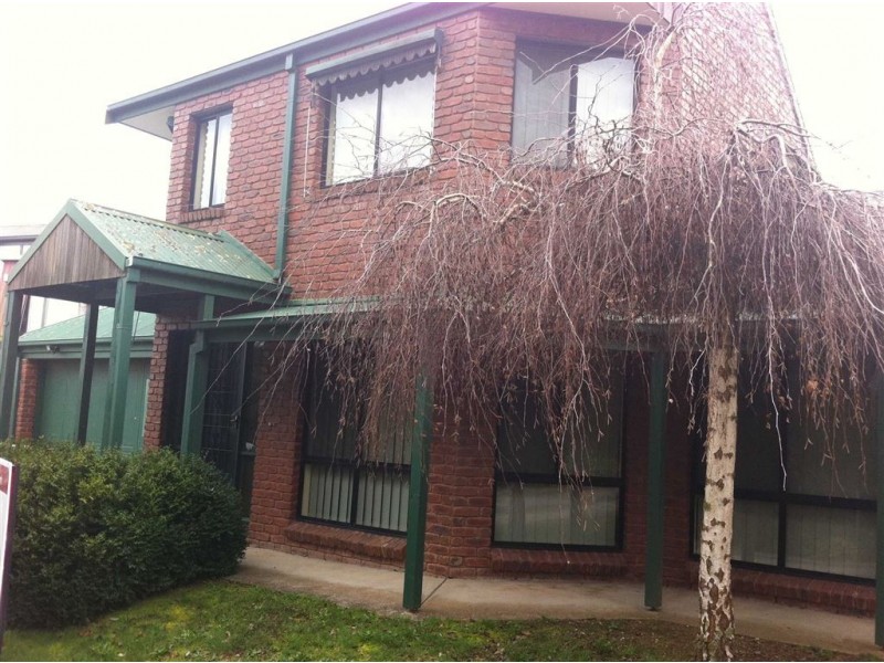 3 Warrambine Drive, Canadian VIC 3350