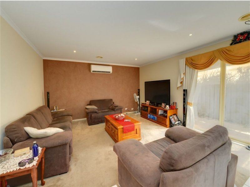 11 Clifton Street, Sebastopol VIC 3356