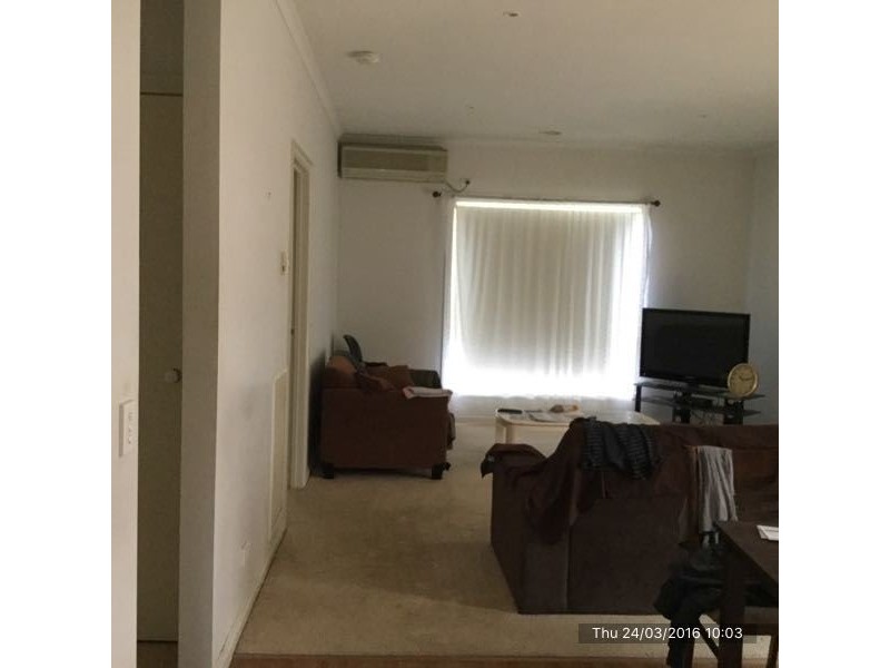 17 Parbury Avenue, Lake Gardens VIC 3355