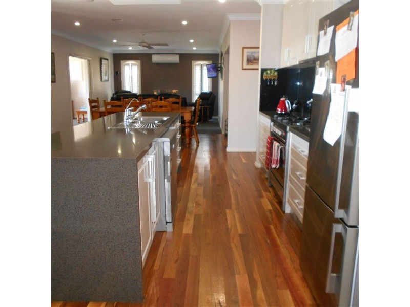 1 Bellington Drive, Alfredton VIC 3350