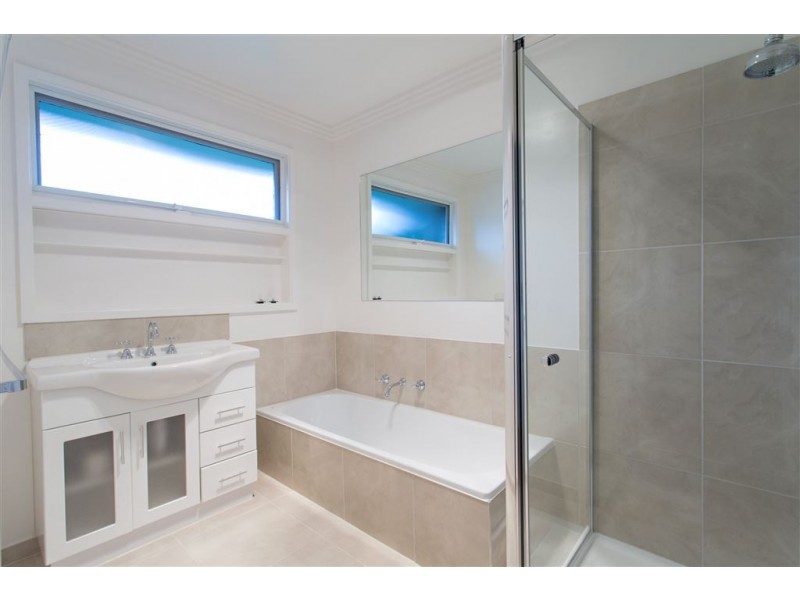 2 Parkwood Street, Alfredton VIC 3350