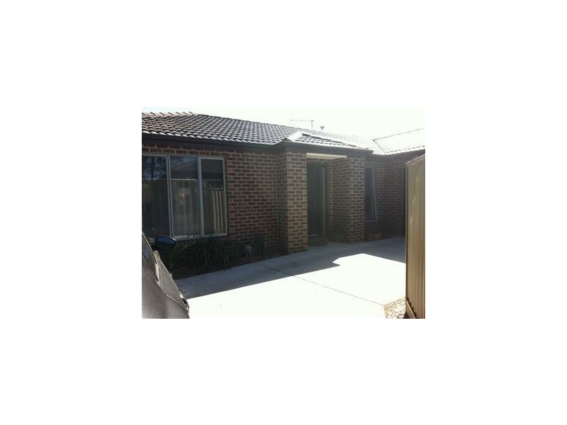 2/70 Vale Street, Sebastopol VIC 3356