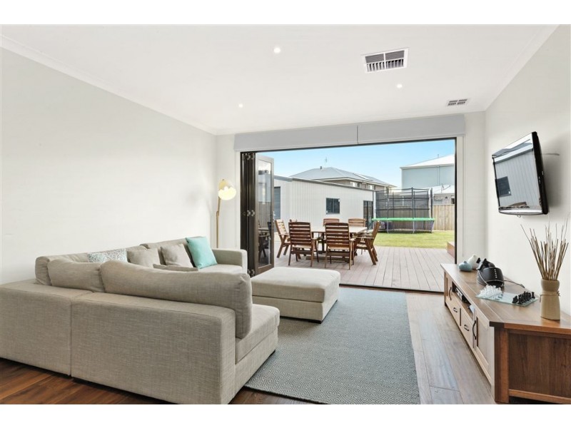 27 Evergreen Drive, Ballarat VIC 3350