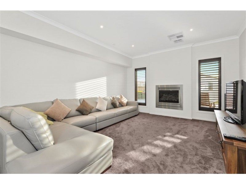 27 Evergreen Drive, Ballarat VIC 3350