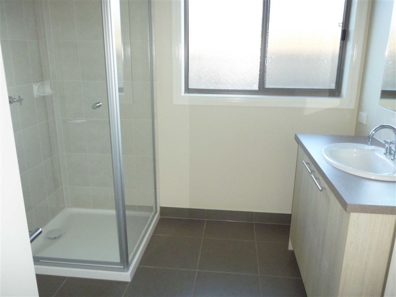 69b Dyson Drive, Alfredton VIC 3350