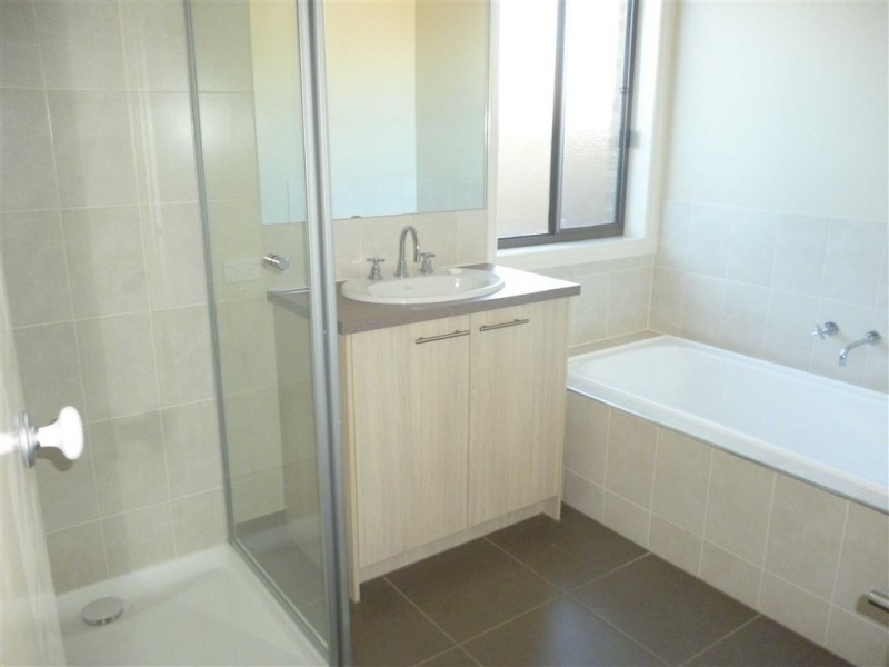 69b Dyson Drive, Alfredton VIC 3350